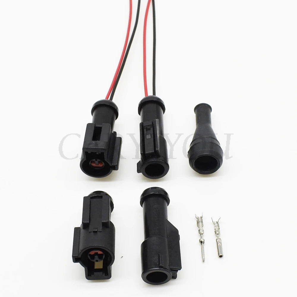 Secure locking mechanism on DJ70210-1.5-11/21 automotive 2 pin sealed connector to prevent accidental disconnection