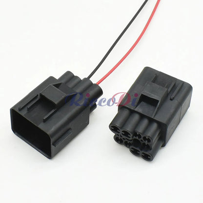 Close-up view of DJ70218A 1.5mm terminals showing secure connection for automotive wiring harness