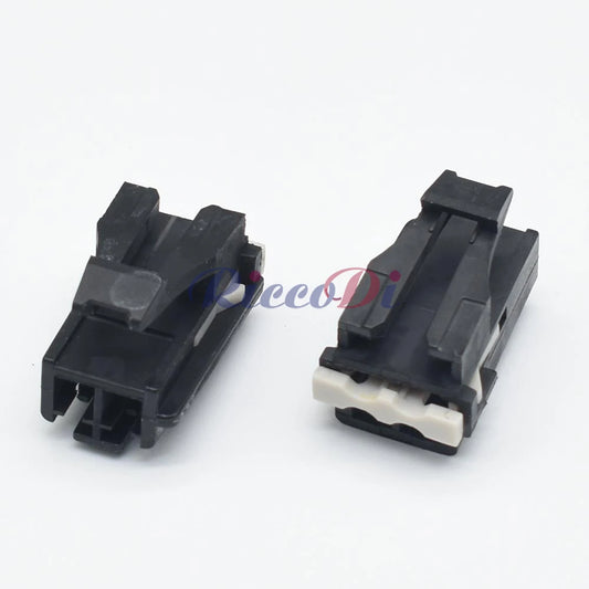 Close-up of terminals on MEELAEFE DJ70227Y-2.8-21 2 pin automotive connector showing secure electrical contacts