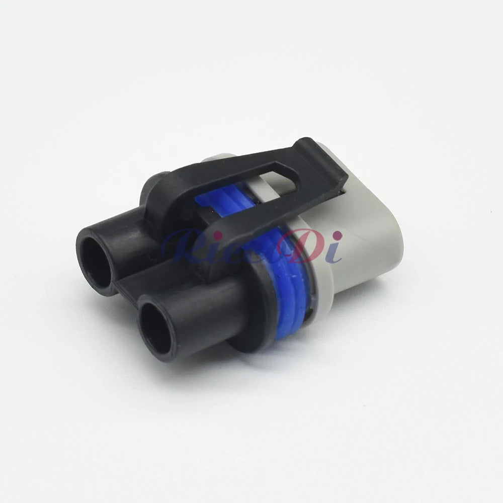 Detailed view of DJ70266F series connector terminals for reliable wiring harness assembly