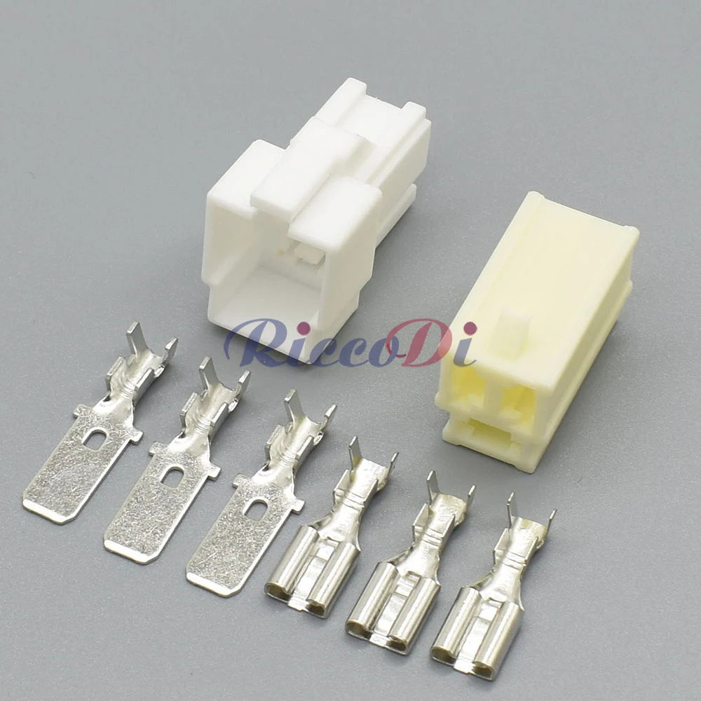 Male and female housing structure of DJ7031YA 3 Pin 7.8mm automotive connector