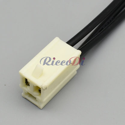 High current terminals close-up for DJ7031YA-7.8-21 automotive connector