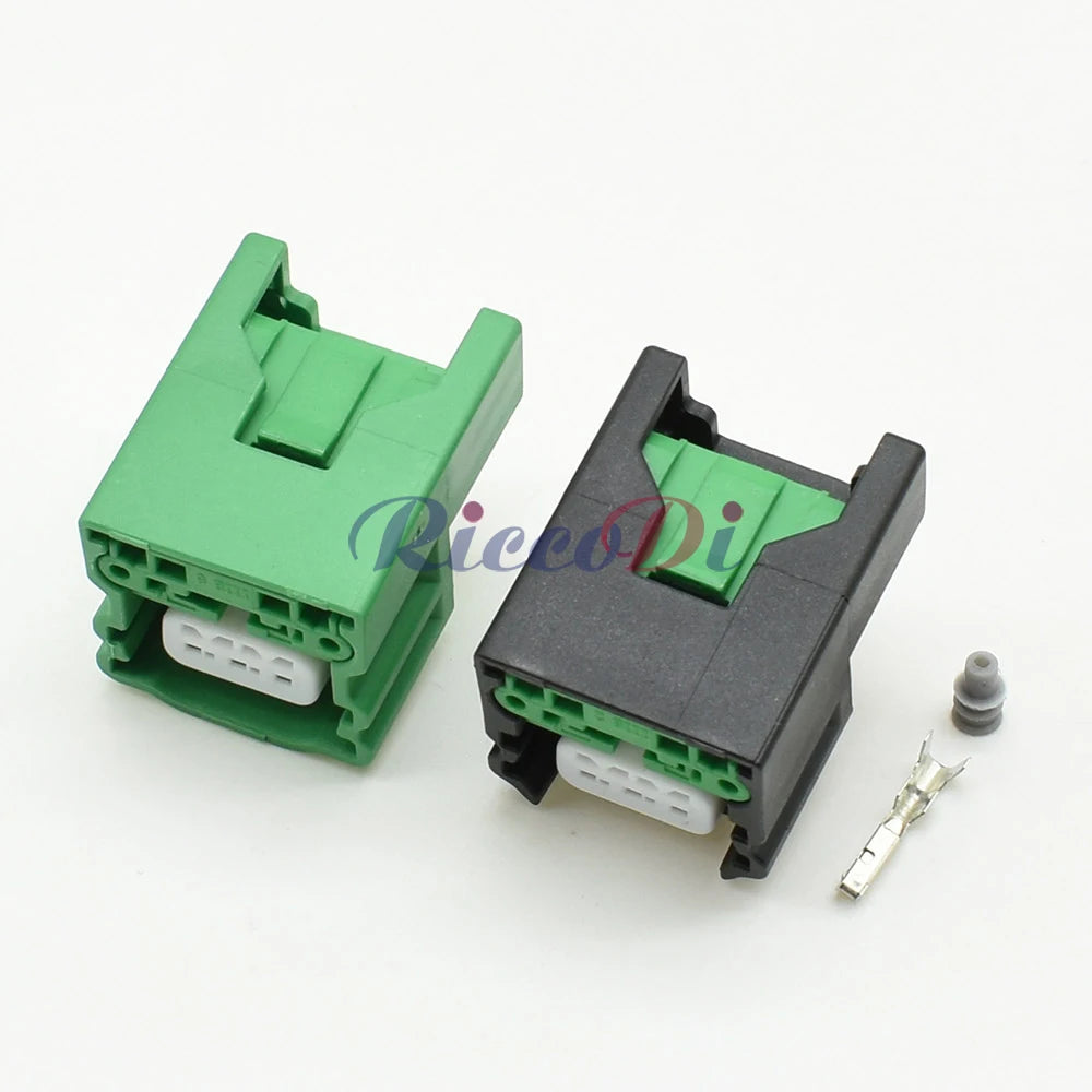 Close-up of DJ7035HA-1-21 DJ7035HB-1-21 connector terminals for automotive wiring