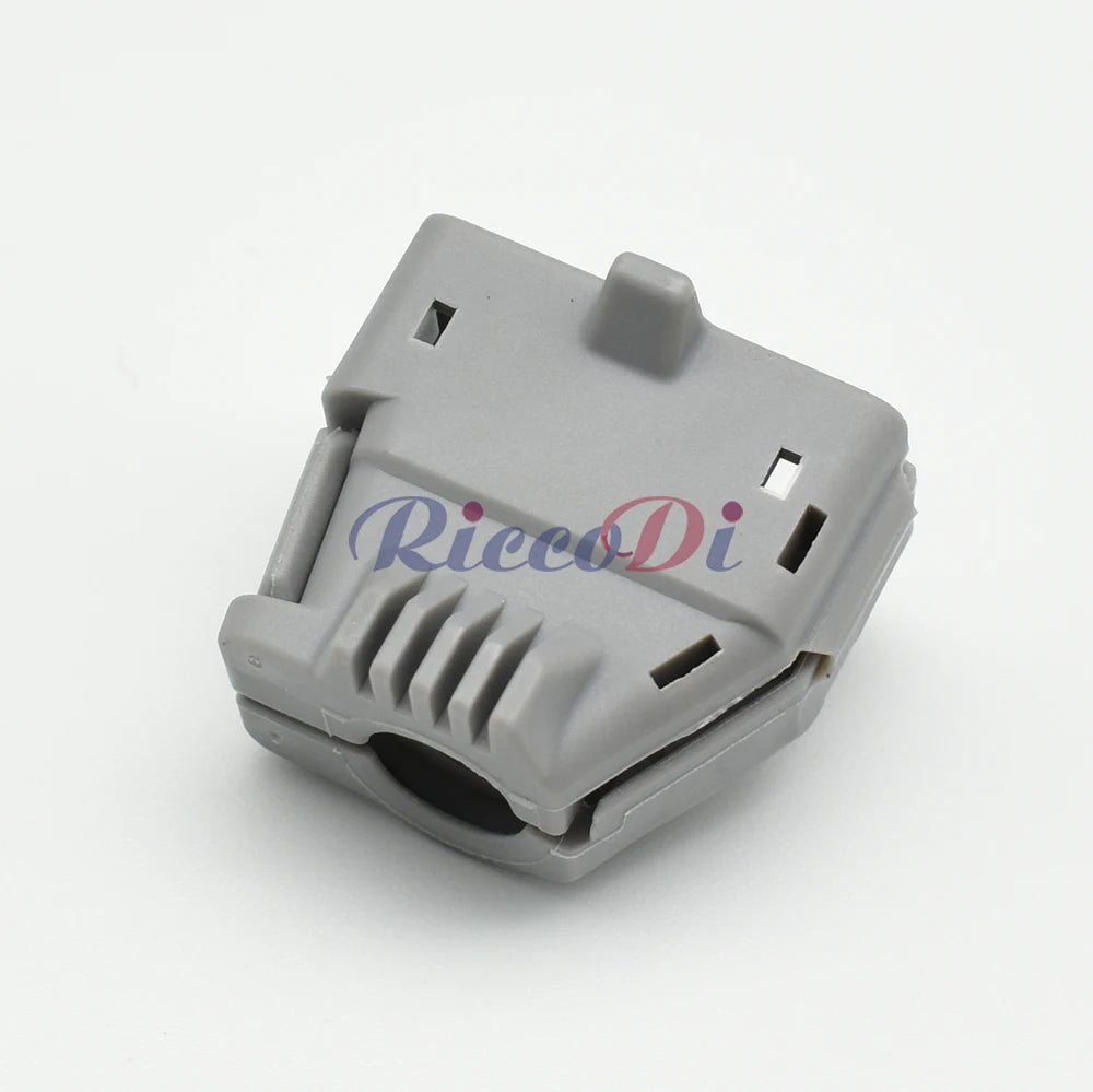 Locking mechanism of DJ7037FA-2.2-21 3-Pin speed sensor connector ensures secure connection in Toyota wiring harness
