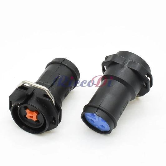 DJ7049Q-1-21 4 pin female round automotive connector detail view