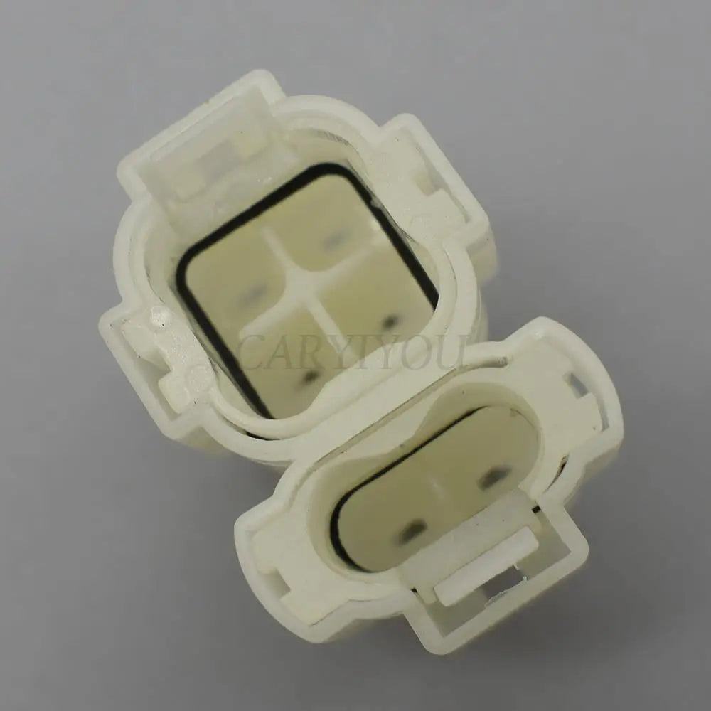 DJ7064-2.3-10 6 pin automotive stabilizer connector socket male plug close up