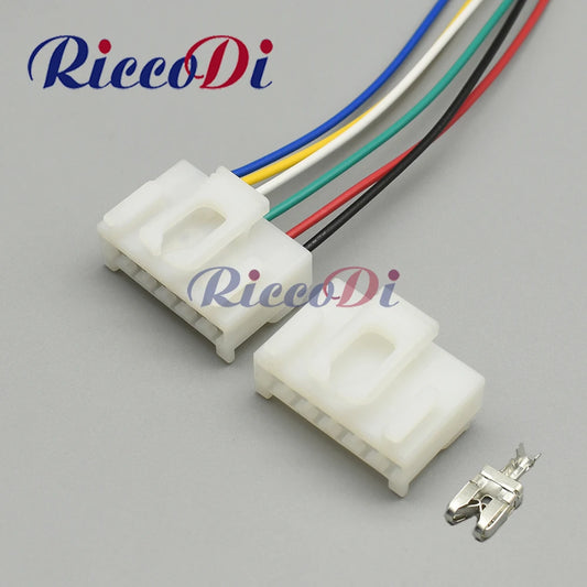 DJ70650Y-3-21 6-hole female plug socket connector with terminals for automotive wiring