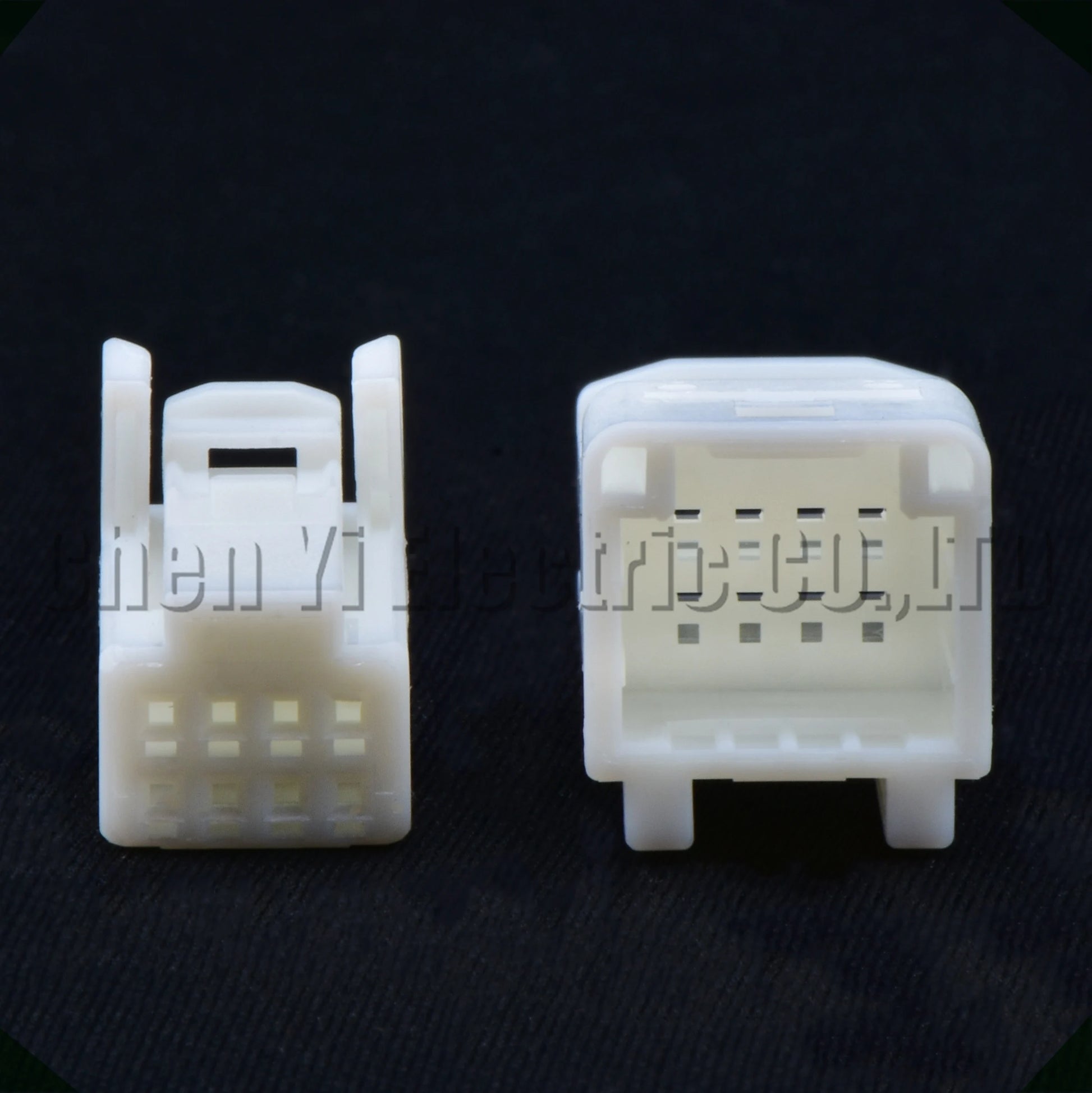Durable 8 pin automotive connector socket