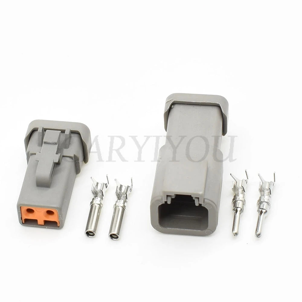 Durable waterproof automotive connector with reliable sealing performance