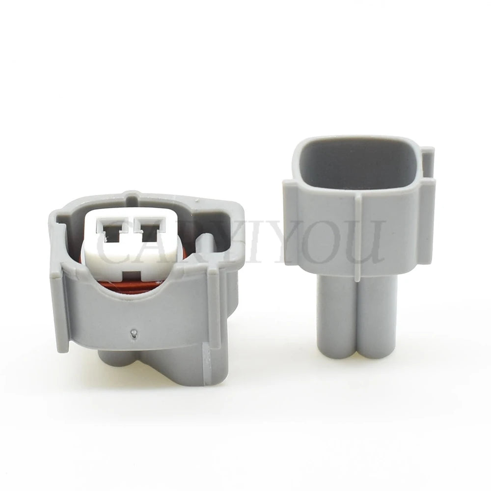 automotive engine knock sensor and fuel injector wire connector with reliable electrical performance
