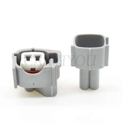 automotive engine knock sensor and fuel injector wire connector with reliable electrical performance