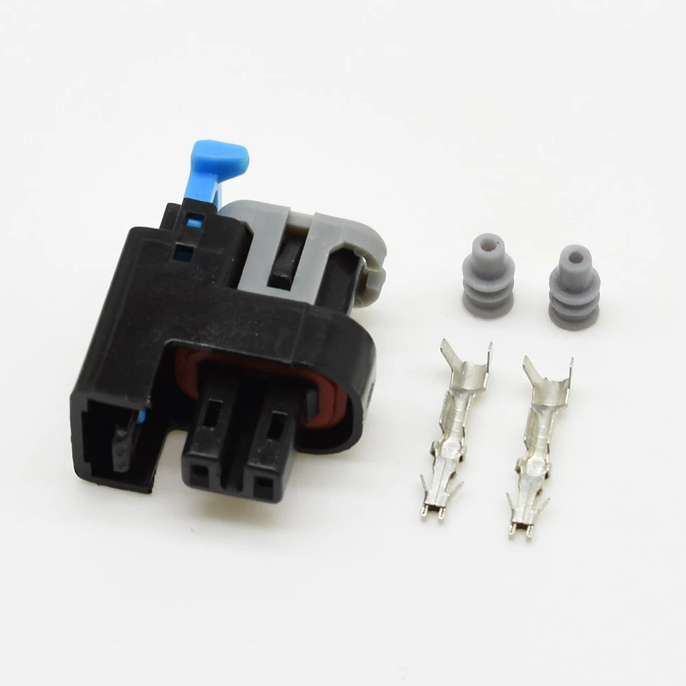 Rubber seal on Wuling Excelle Sail fuel injector 2Pin connector ensuring reliable waterproof connection