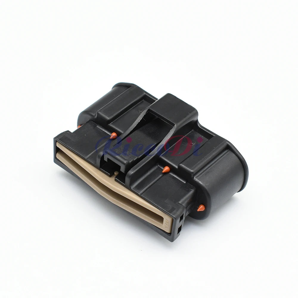 8 pin female waterproof automotive electrical connector for Mitsubishi Lancer MAF sensor and ignition distributor socket