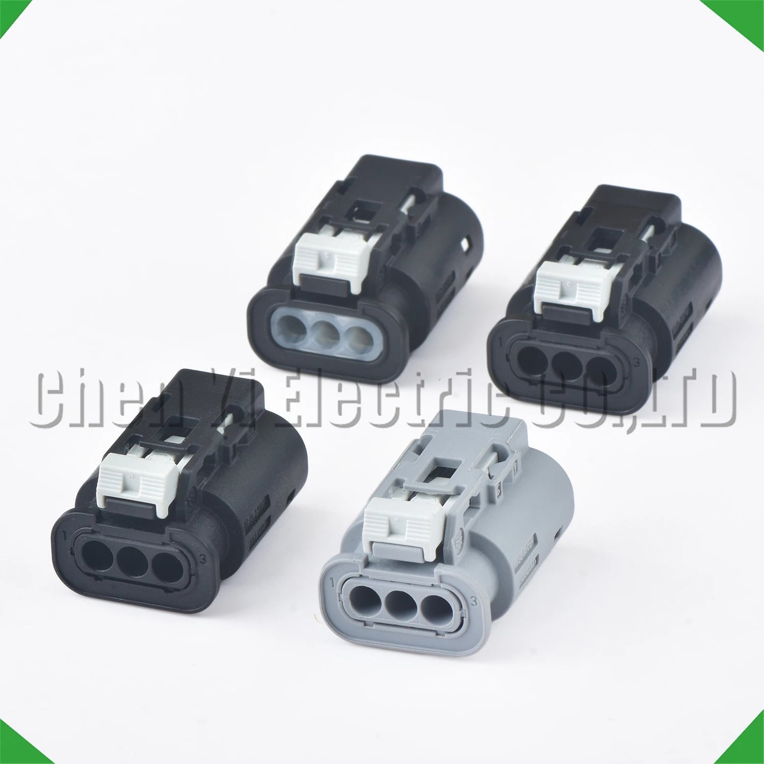 Fuel pressure sensor connector plug for automotive use