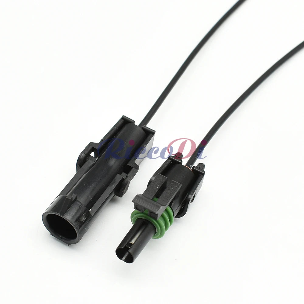 Durable GF30 automotive electrical connector plug and socket 12015791 / 12010996 showing robust plastic housing for reliable wiring
