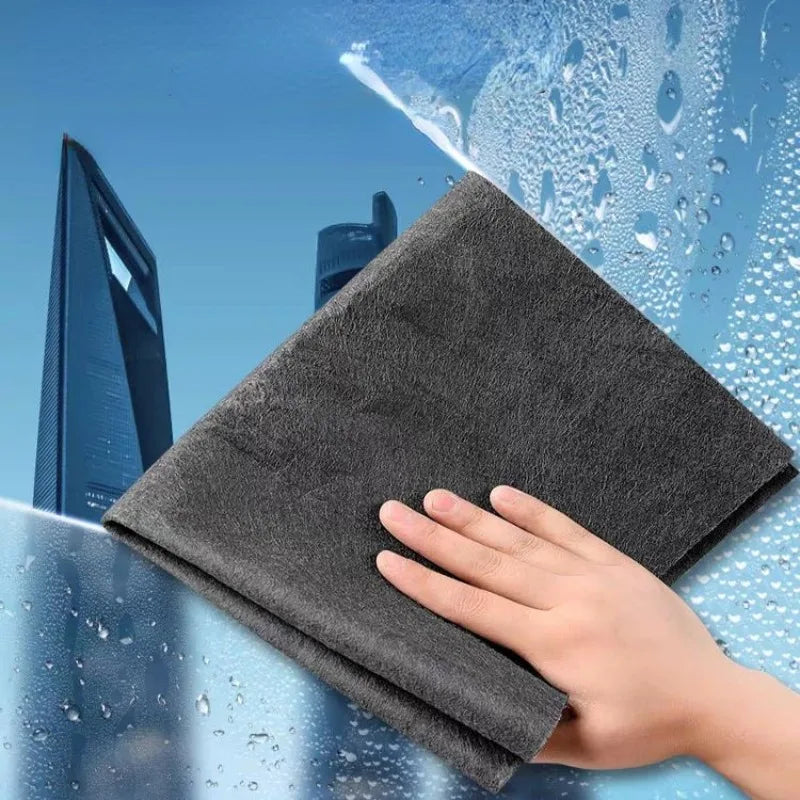 Microfiber towel for glass and window cleaning
