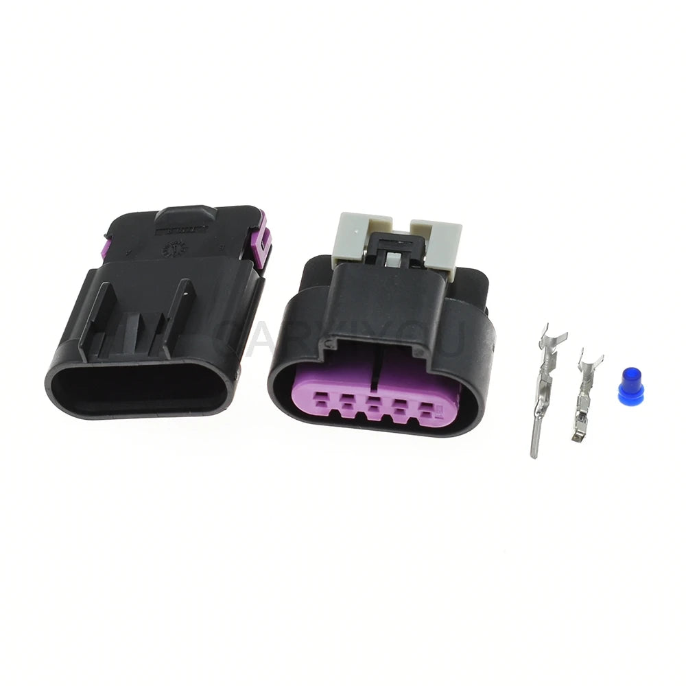 GT 150 automotive male female connector interface for vehicle wiring