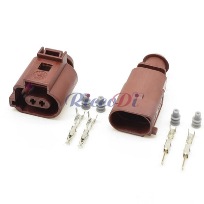 high-quality electric hand brake motor connector plug for rear wheel cylinder ensuring stable electrical connection
