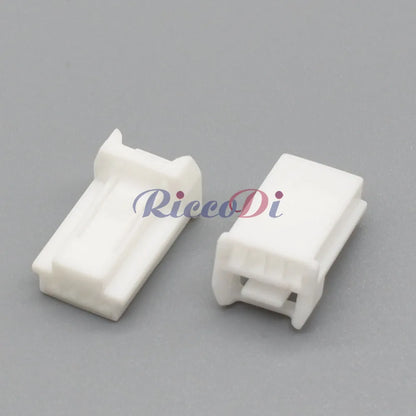 Infiniti 1473672-1 4 pin automotive connector detail view