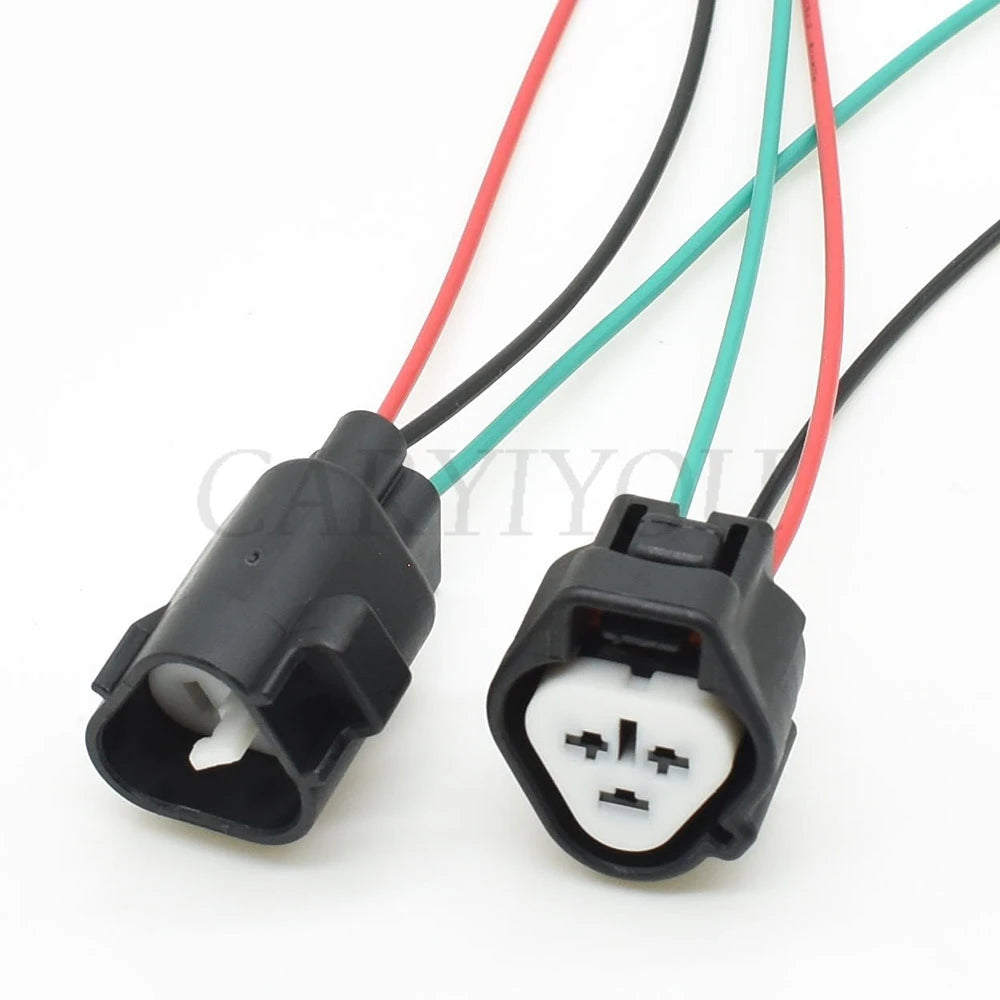 light-socket-connector-locking-feature
