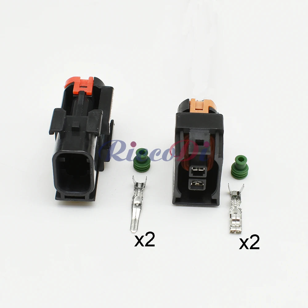 Sealing structure of male plastic housing automotive waterproof connector