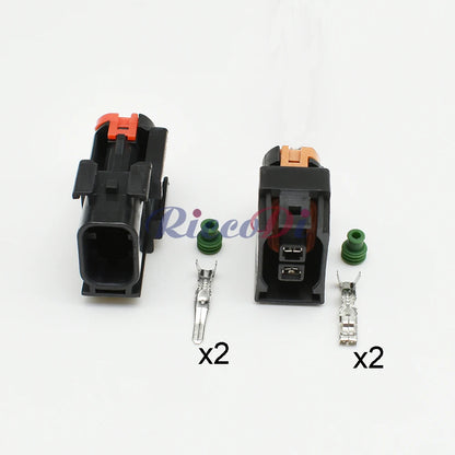 Sealing structure of male plastic housing automotive waterproof connector