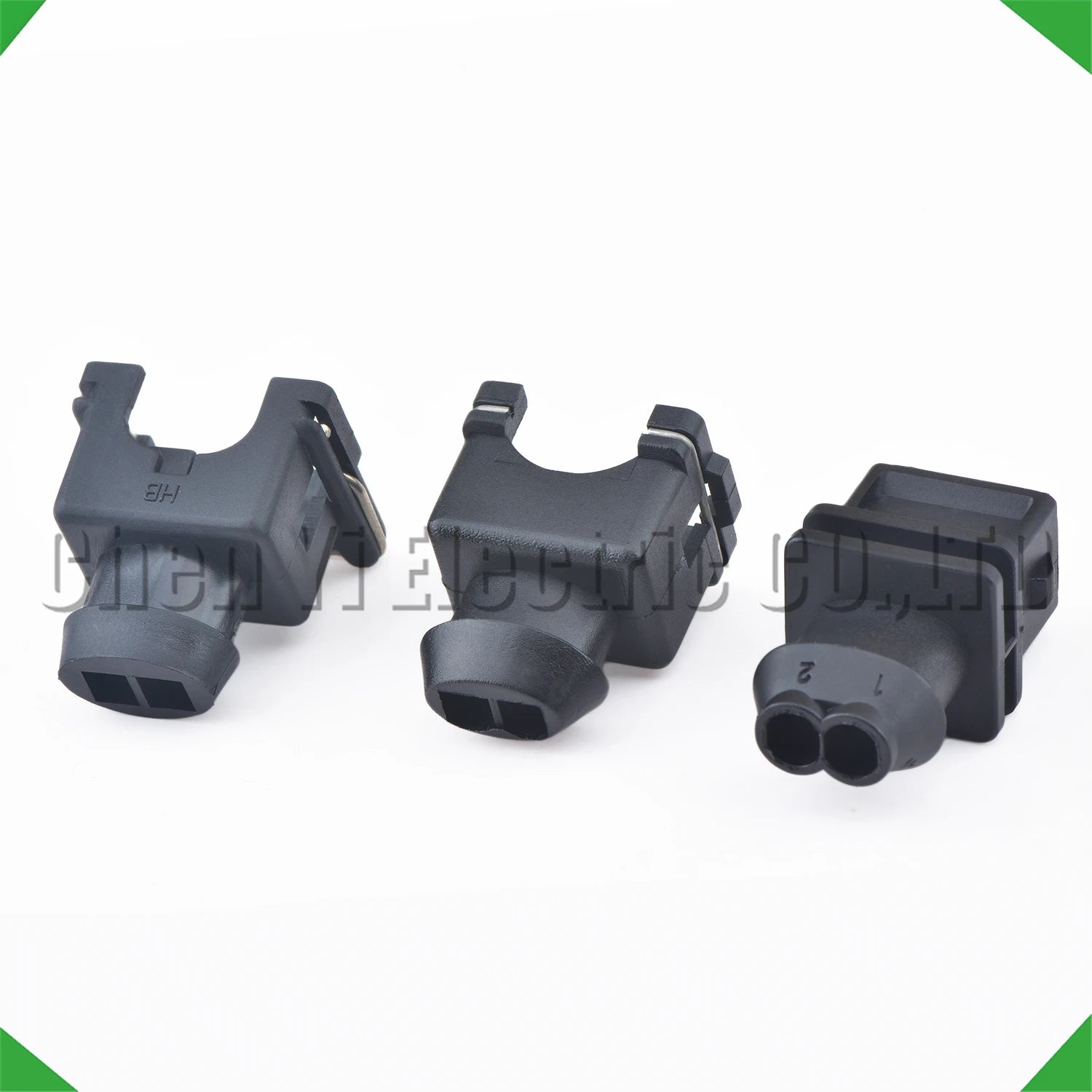 Injector connector plug for MG vehicles