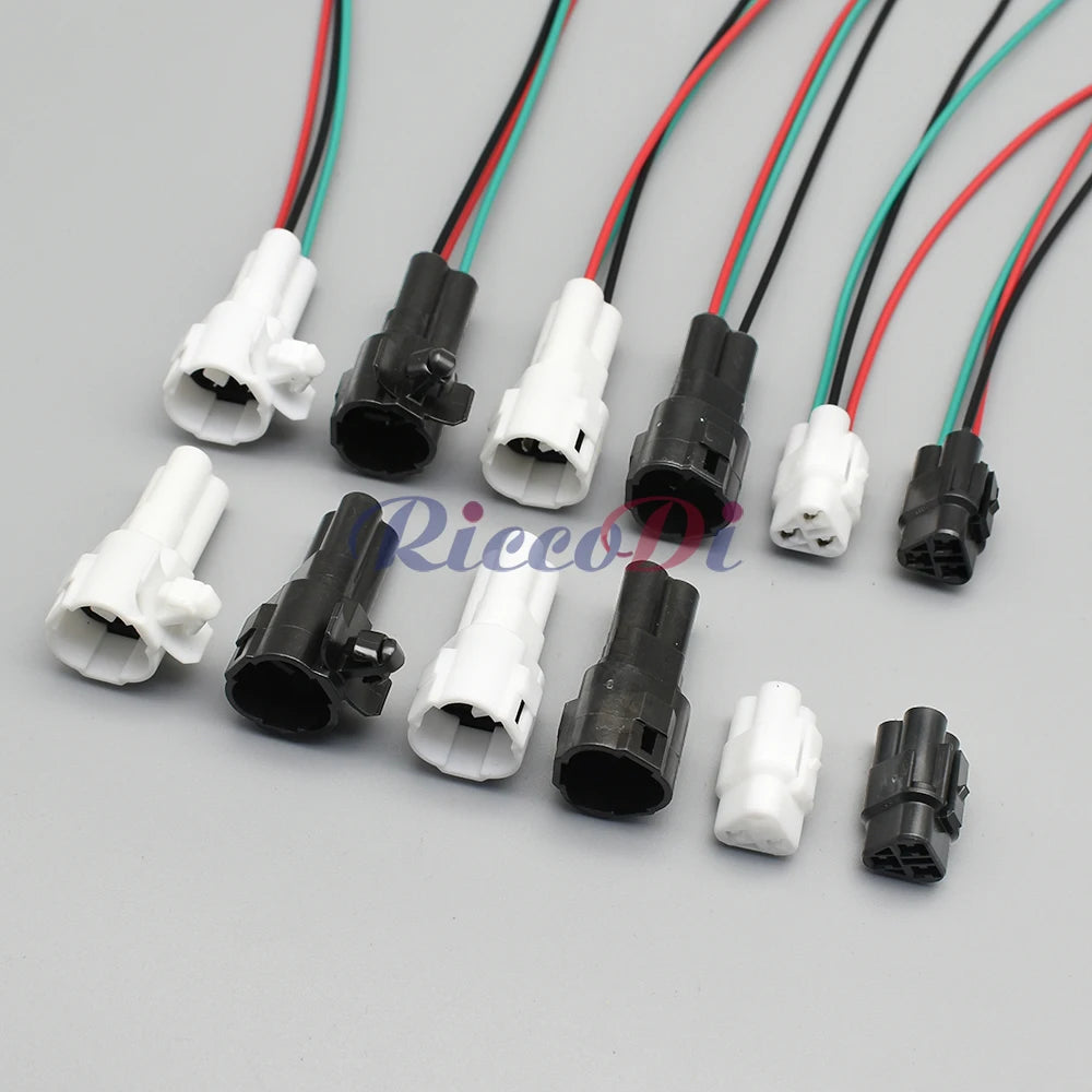 Detailed view of wiring harness and plastic housing of MT 2.2mm 3-Pin white automotive and motorcycle connector