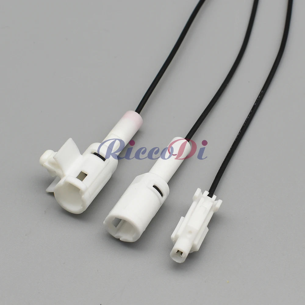 MT090 automotive wire connector plug installed in vehicle wiring harness for dependable electrical transmission