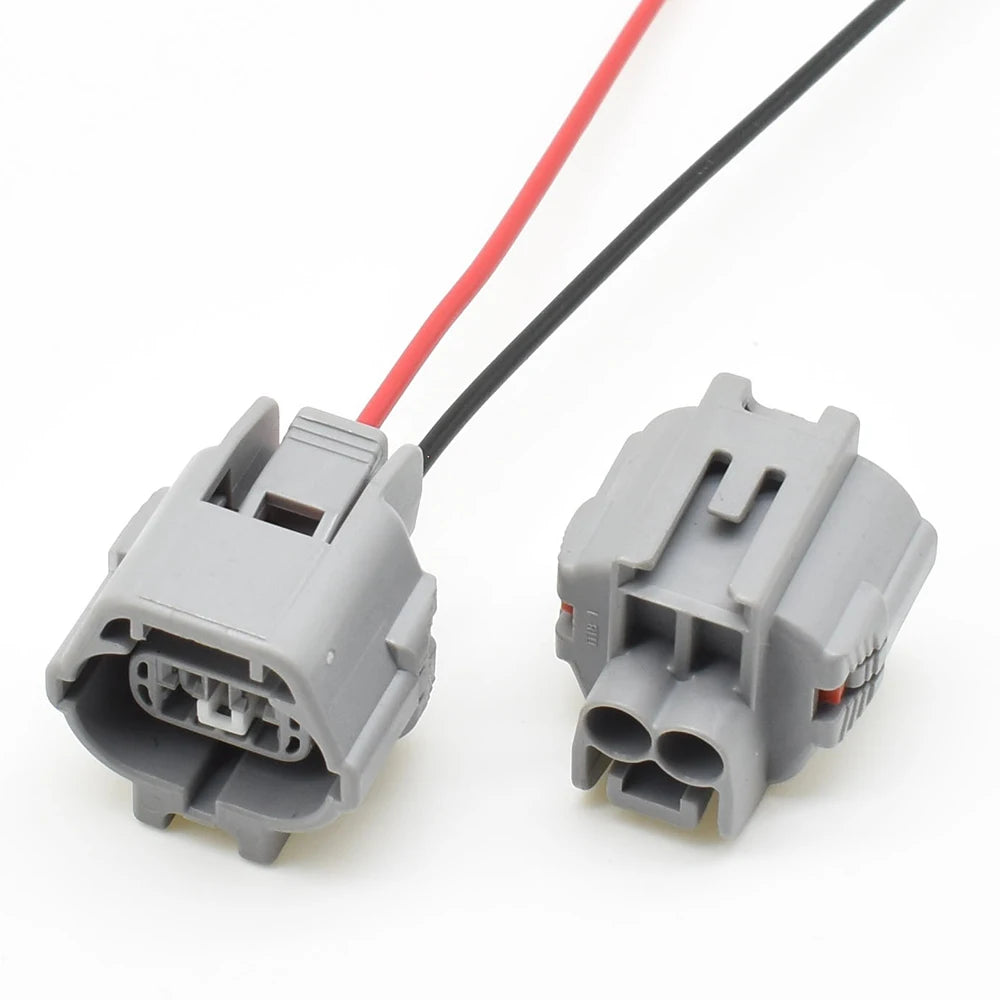 Waterproof feature of automotive O2 oxygen sensor wire harness connector for stable engine performance
