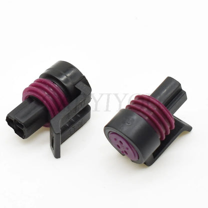 3-Pin male female waterproof automotive oil fuel pressure sensor connector 12110192 installed in car wiring harness showing proper connection