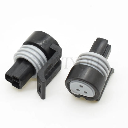 Locking mechanism of 3-Pin male female waterproof automotive oil fuel pressure sensor connector plug 12110192 ensures secure fit