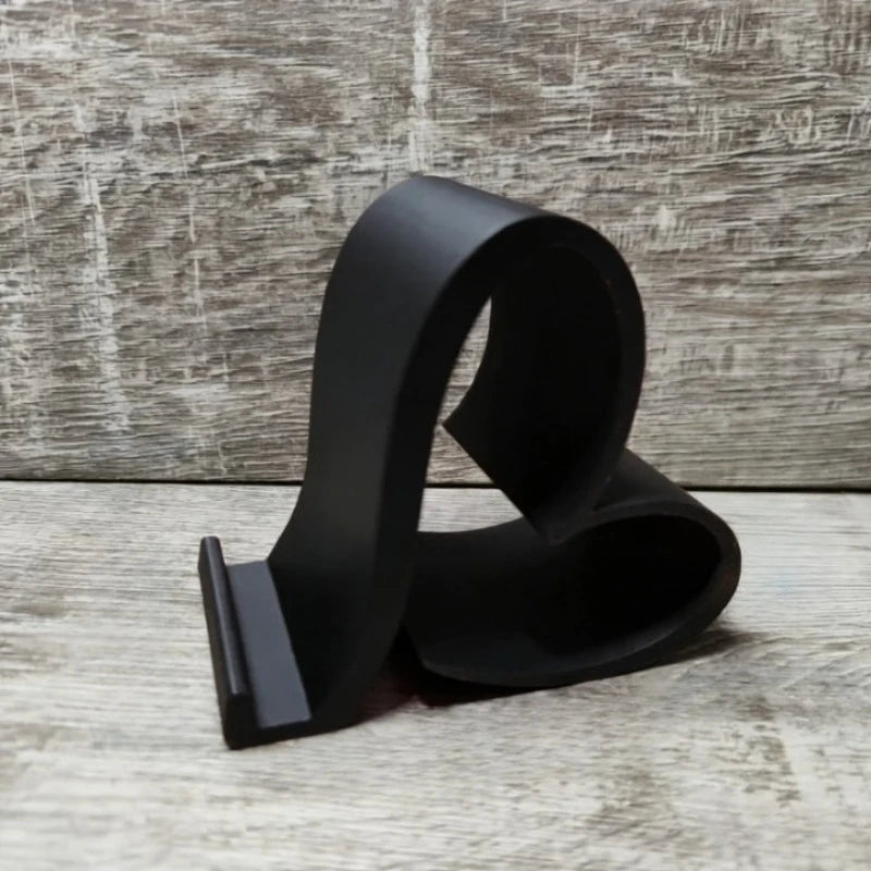 Portable heart-shaped phone stand as a home accessory for Valentine’s Day gift