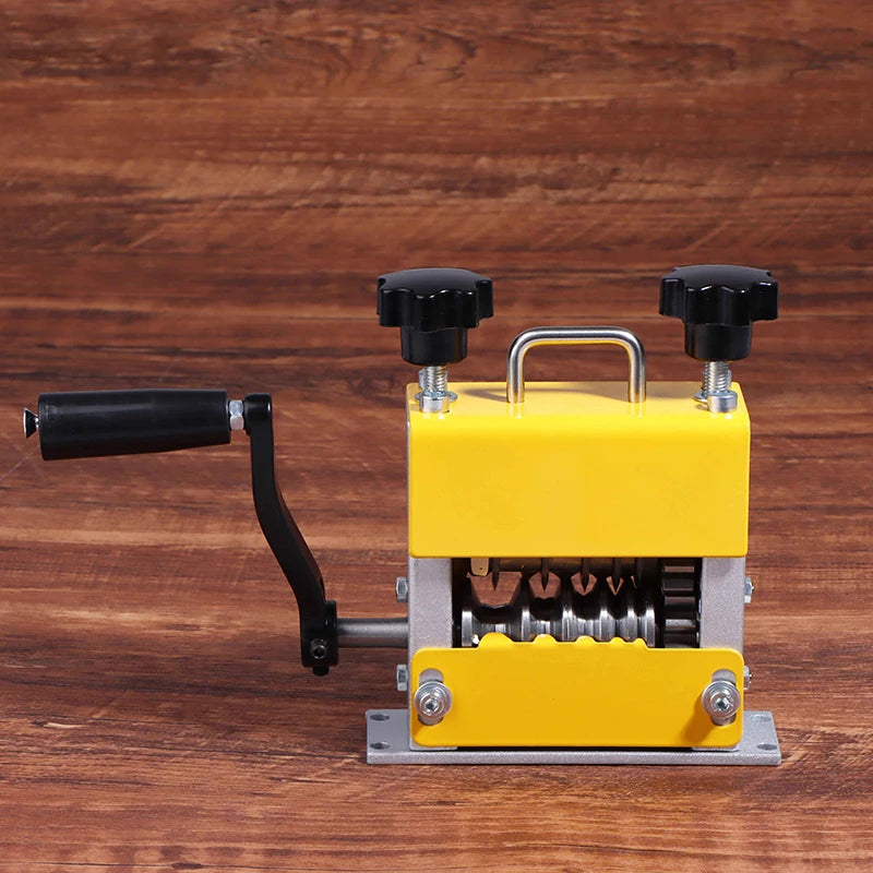 Portable cable stripper with rust-proof blades