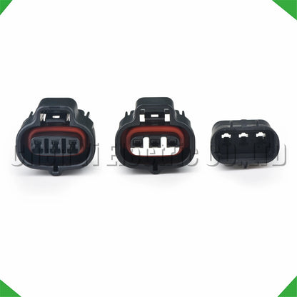 Air conditioning pressure sensor wire harness plug
