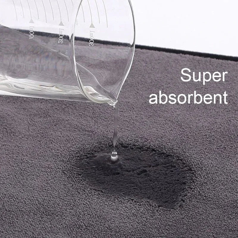 Quick drying absorbent microfiber cloth