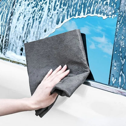 Reusable microfiber cleaning cloth for household use