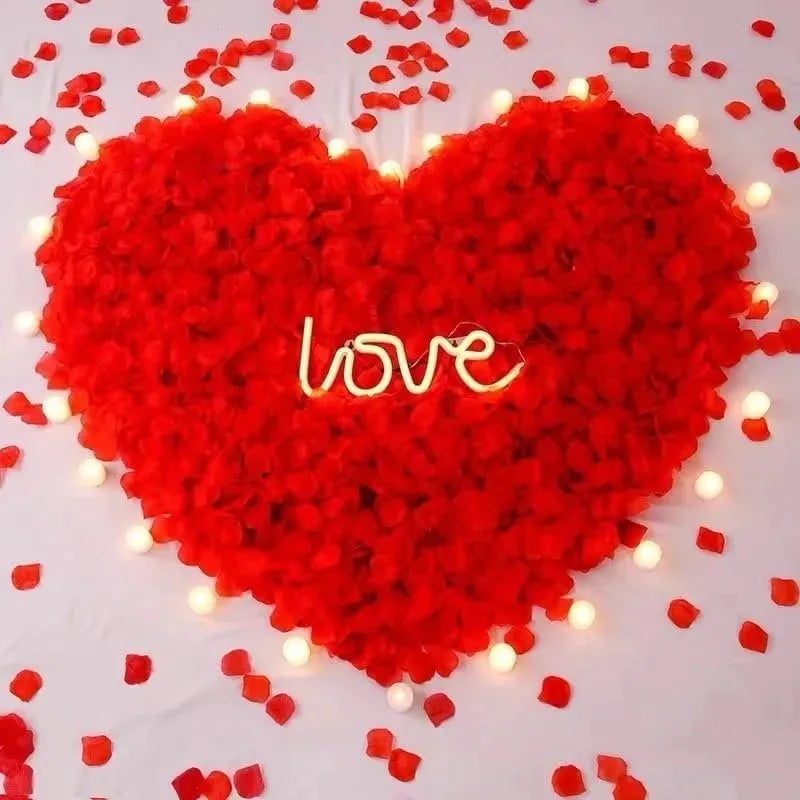 Artificial rose petals for wedding decoration