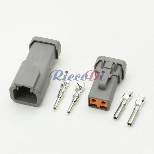Male and female interface detail of sealed automotive wire connector