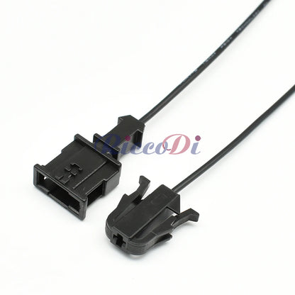 Automotive sensor connector socket installed in vehicle wiring harness for secure and efficient power transmission