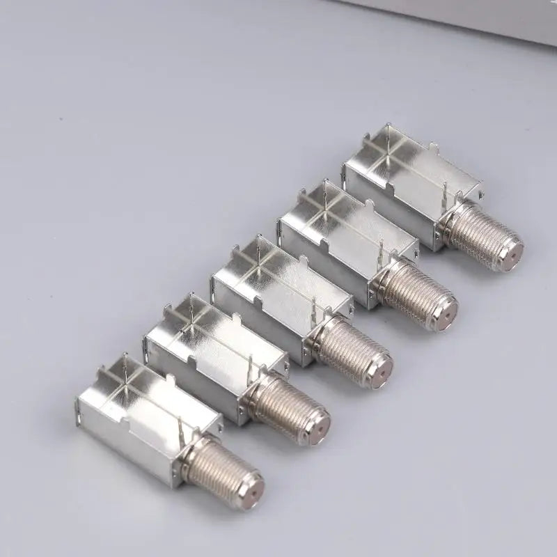 Shielded coax connector for data transfer