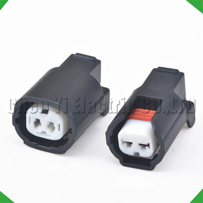 Solenoid valve wire connector plug for automotive use