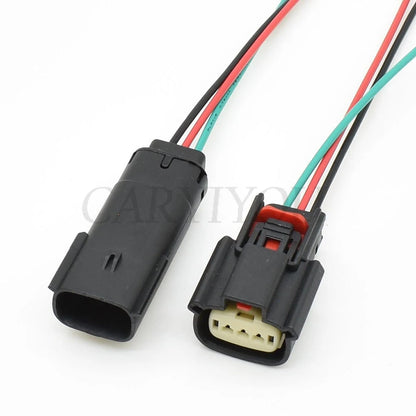 Locking mechanism of 3-Pin steering engine booster pump wire harness socket 33471-0301 ensures secure connection for Ford vehicles