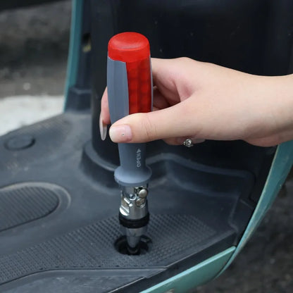 Telescopic screwdriver handle with forward and reverse adjustment