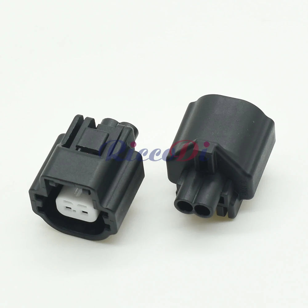 Durable waterproof housing of automotive temperature sensor connector designed for long term vehicle use