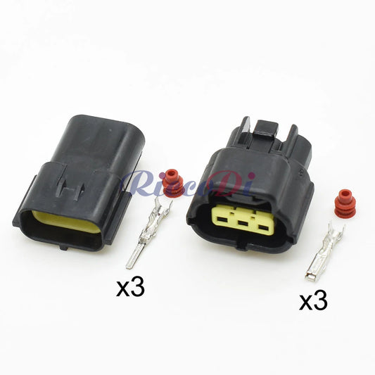 Close-up of throttle sensor plug terminals 174357-2 368523-1 for precise TPS connection in 1JZ-GTE and 2JZ-GTE cars