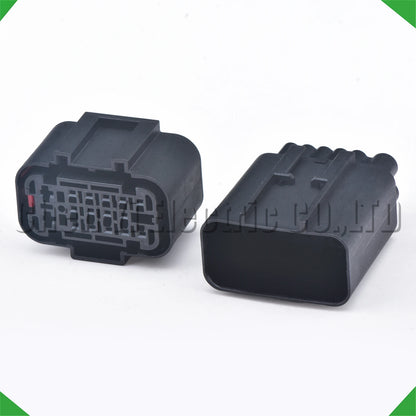 Trailer power wire harness connector plug for automotive electrical connection