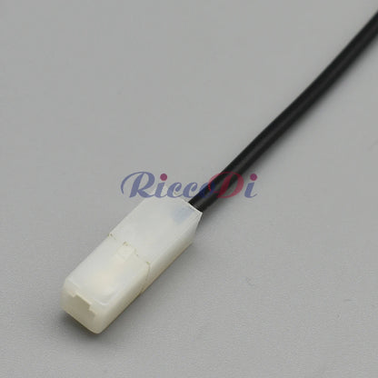 Transparent plastic housing automotive connector engineered for reliable electrical performance