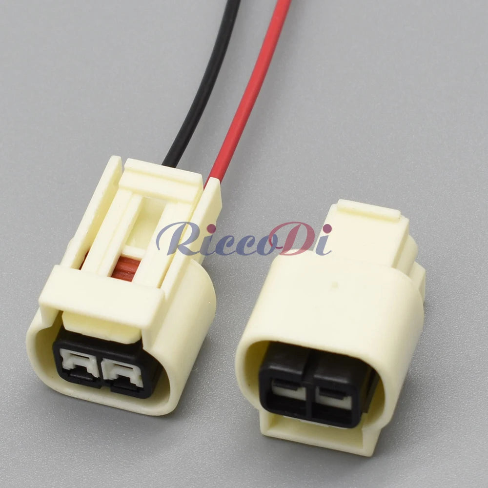 turn light wire terminal detail showing secure connection and durable housing