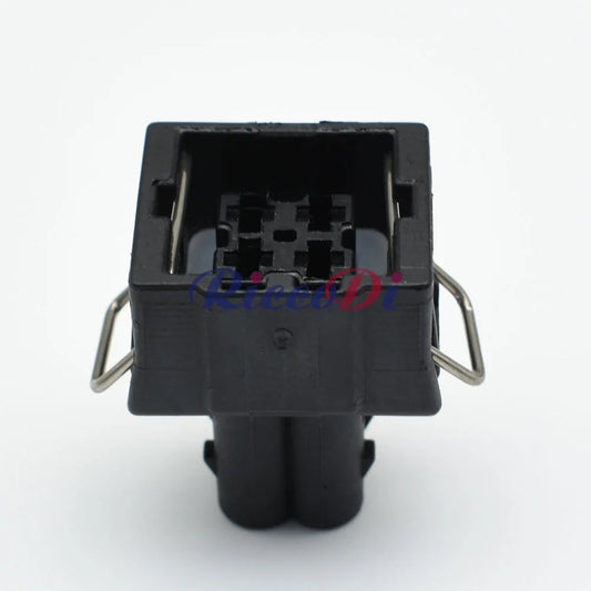 Close-up of Tyco AMP 4 Pin Automotive Connector terminals for Air Conditioning Pressure Switch, VW Audi 357919754 444524-1